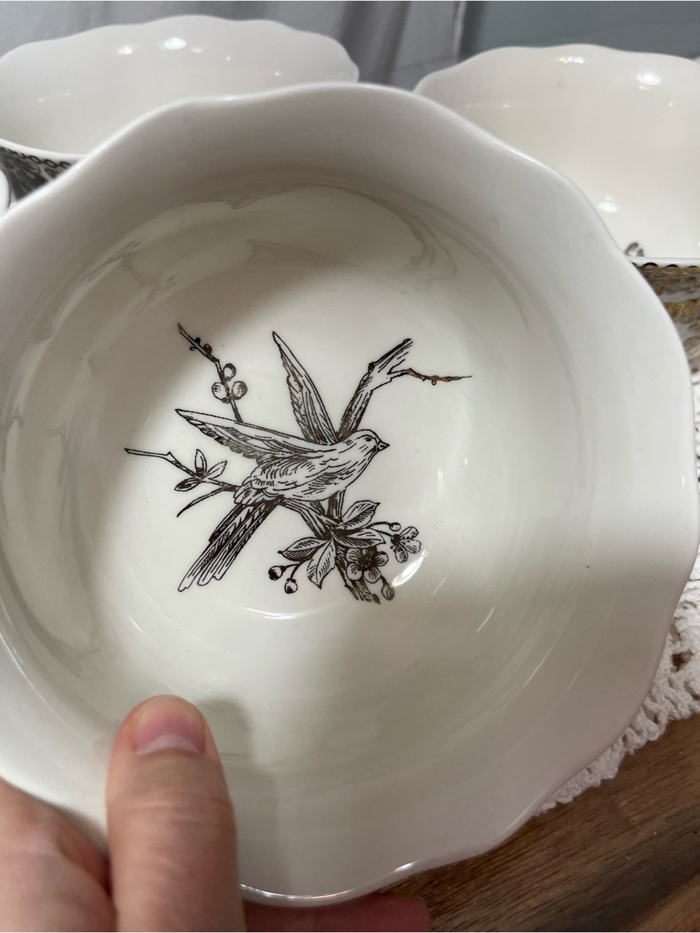 222 Fifth Adelaide Bowl Set of 4 Gold Silver Fine China Floral Bird Cereal Bowls - Picture 5 of 16